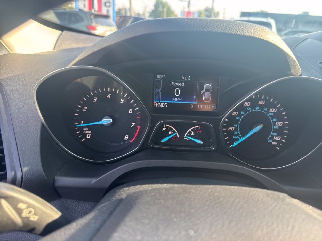 Used 2016 Ford Escape SE w/ Equipment Group 201A AWD/4WD image 16