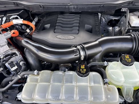 Used 2021 Ford F150 Lariat image 9