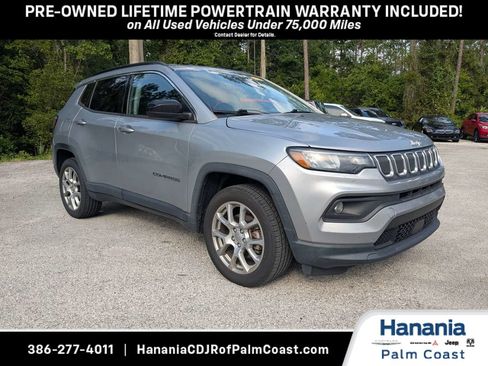 Used 2022 Jeep Compass Latitude AWD/4WD image 2