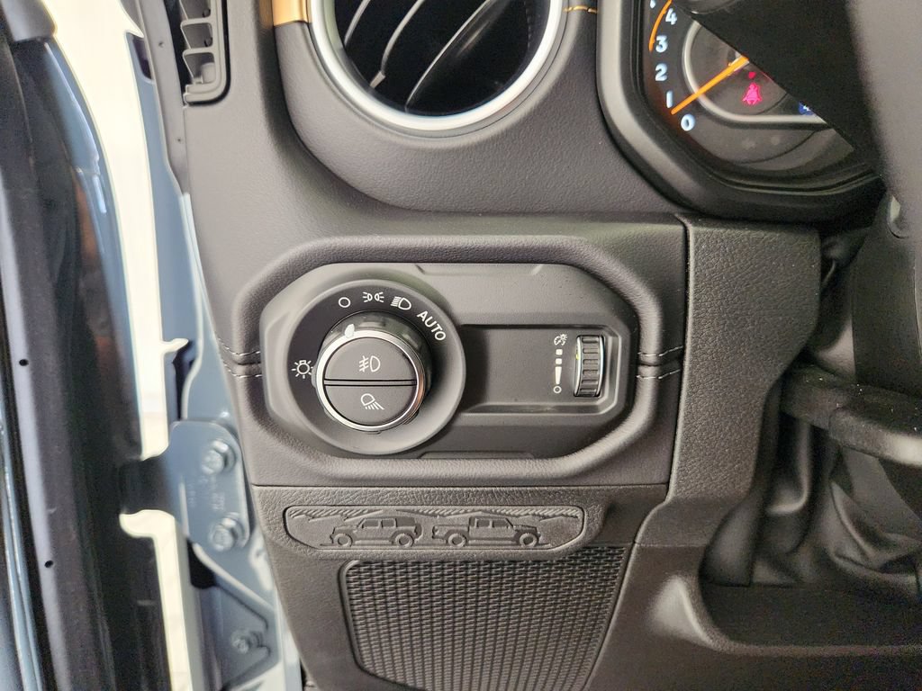 New 2026 Jeep Gladiator Sport AWD/4WD image 21