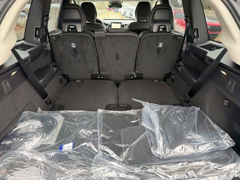 New 2026 Volvo XC90 T8 Ultra w/ Protection Package image 19