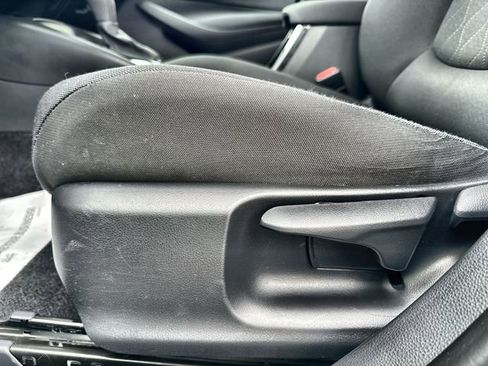 Used 2022 Toyota Corolla LE image 21