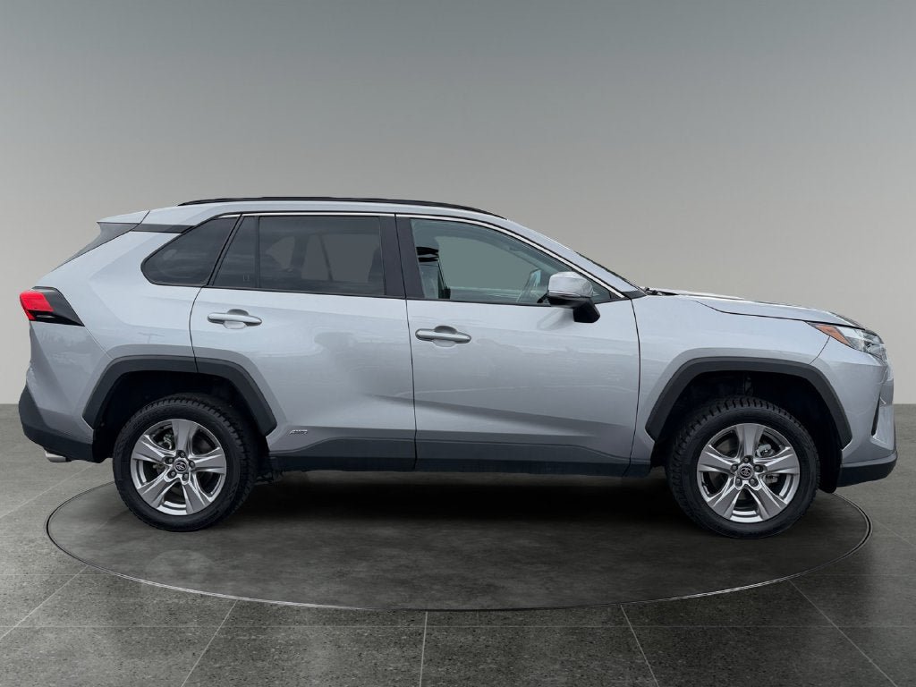 Used 2023 Toyota RAV4 XLE w/ Convenience Package AWD/4WD image 10