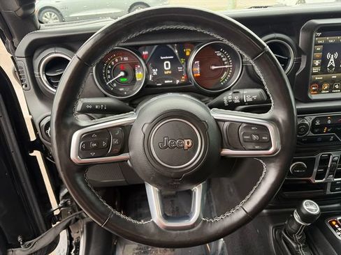 Used 2023 Jeep Wrangler Unlimited Sahara w/ Cold Weather Group AWD/4WD image 26