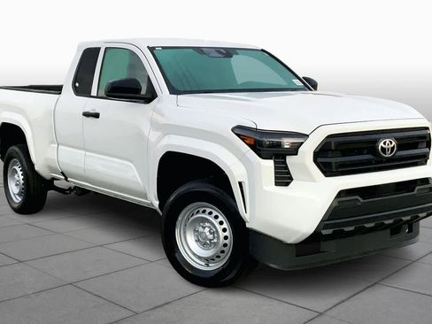 Used 2025 Toyota Tacoma SR w/ Towing Package image 3