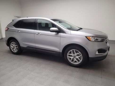 Used 2022 Ford Edge SEL image 11