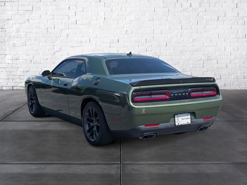 Used 2022 Dodge Challenger R/T Scat Pack RWD image 5