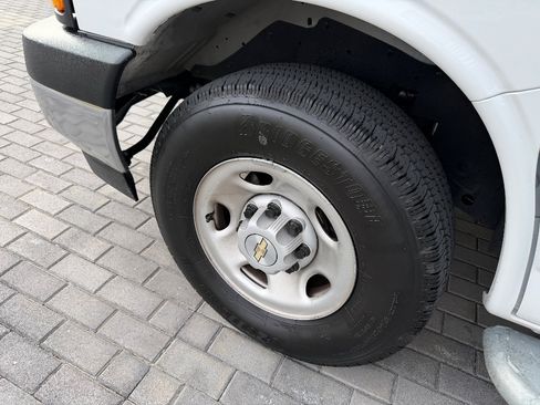 Used 2024 Chevrolet Express 2500 w/ Driver Convenience Package image 11