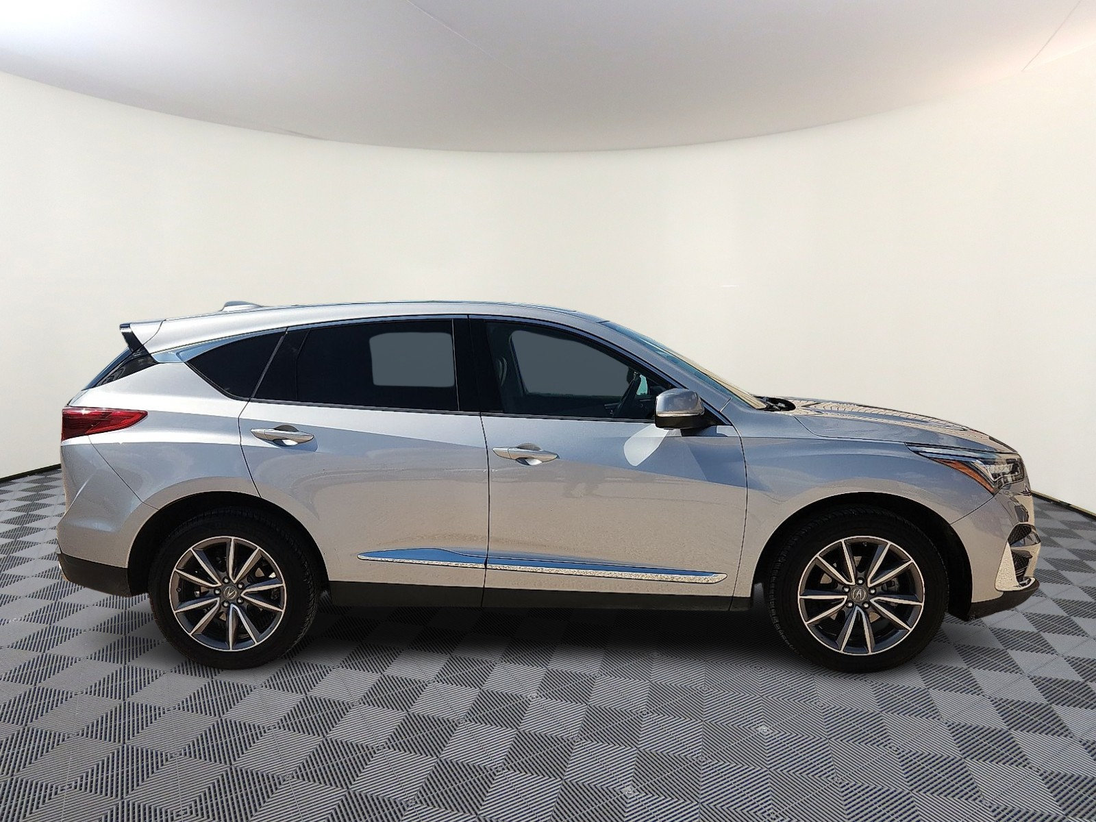Used 2019 Acura RDX w/ Technology Package FWD image 5