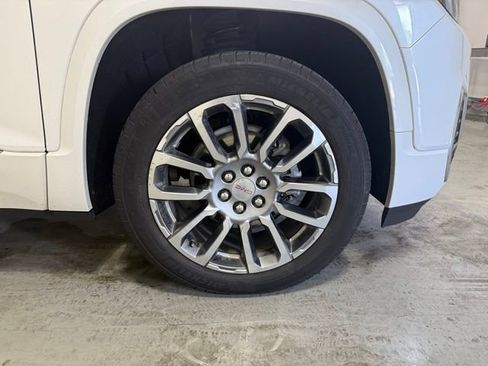 Certified 2023 GMC Acadia Denali w/ Denali Ultimate Package image 34