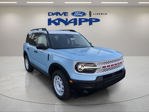 New 2025 Ford Bronco Sport Heritage w/ Convenience Package AWD/4WD image 2