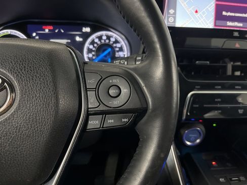 Used 2022 Toyota Venza Limited image 60