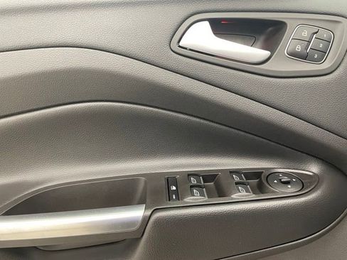 Used 2017 Ford Escape Titanium w/ Equipment Group 301A AWD/4WD image 13