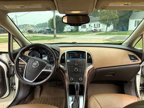 Used 2013 Buick Verano Leather FWD image 9