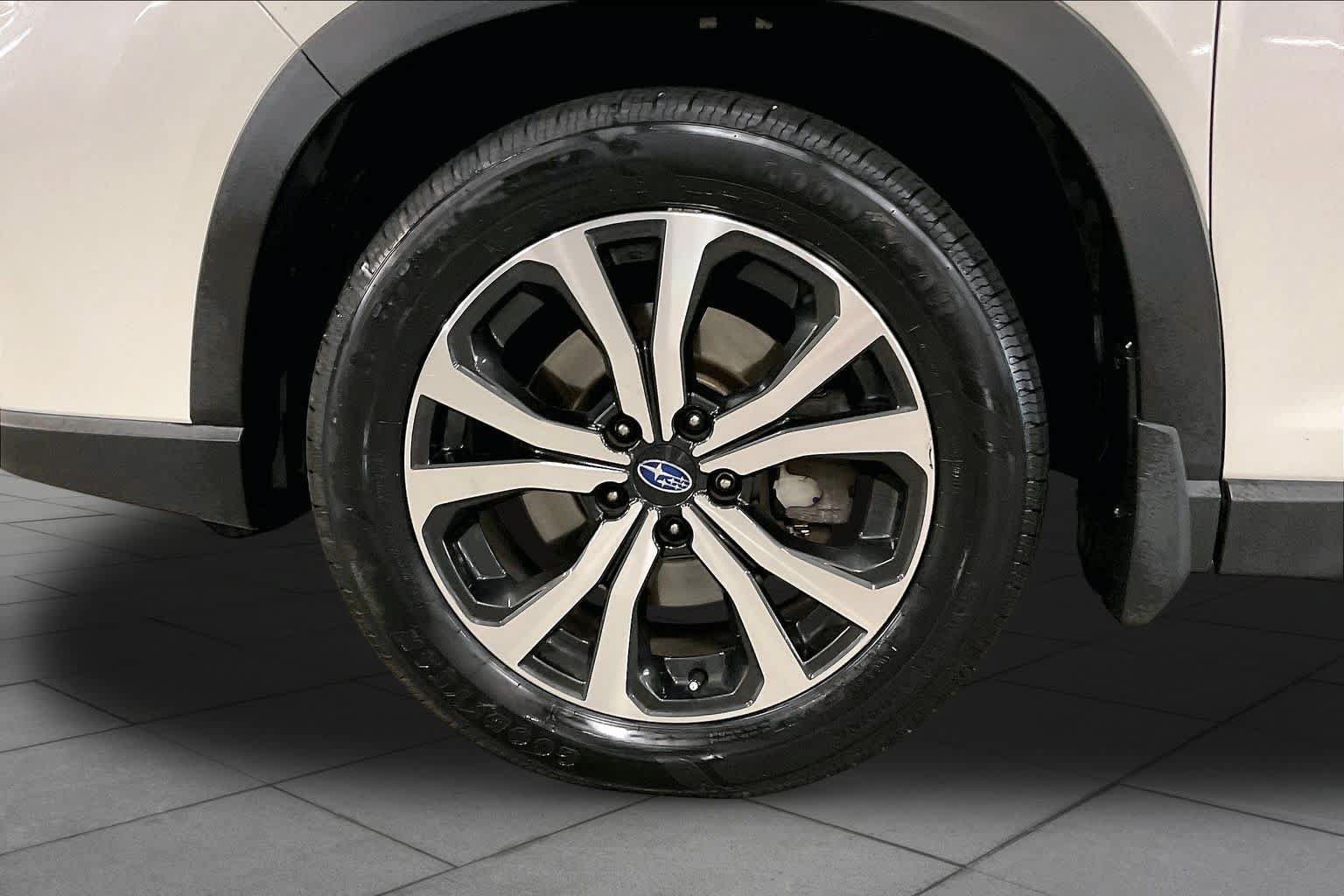 Used 2019 Subaru Forester Limited AWD/4WD image 21