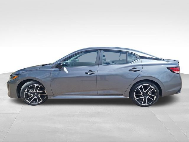 Certified 2024 Nissan Sentra SR w/ SR Premium Package FWD image 5