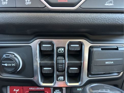 New 2026 Jeep Gladiator Willys AWD/4WD image 31