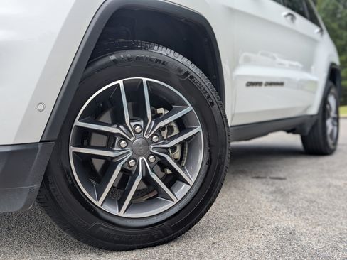 Used 2019 Jeep Grand Cherokee Limited AWD/4WD image 34