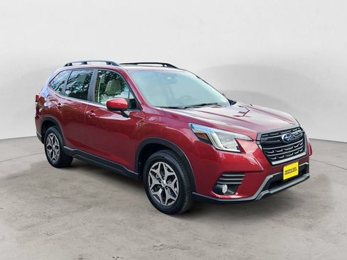 Used 2023 Subaru Forester Premium AWD/4WD image 7