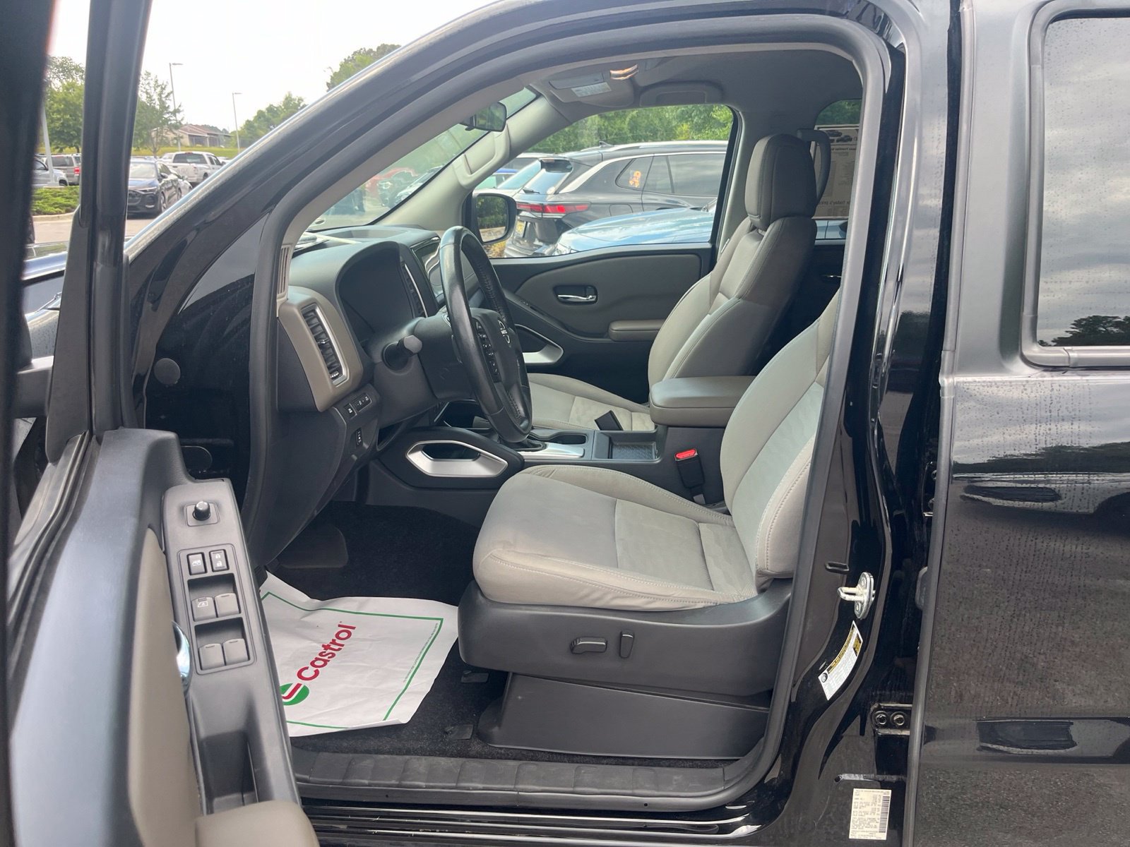 Used 2023 Nissan Frontier SV w/ Technology Package RWD image 27