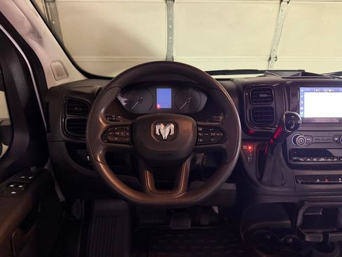 Used 2025 RAM ProMaster 2500 w/ Convenience Group FWD image 17