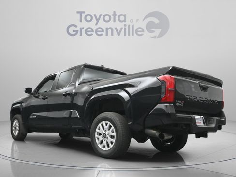Certified 2024 Toyota Tacoma SR5 AWD/4WD image 9