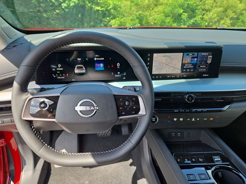 New 2025 Nissan Murano SL image 12