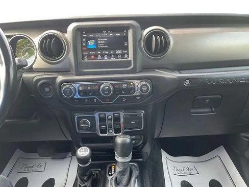 Used 2020 Jeep Wrangler Unlimited Sport w/ Technology Group AWD/4WD image 27