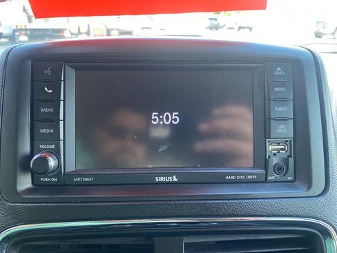 Used 2018 Dodge Grand Caravan SE w/ UConnect Hands-Free Group FWD image 14