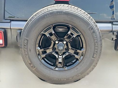 Used 2020 Jeep Wrangler Unlimited Sport S AWD/4WD image 23