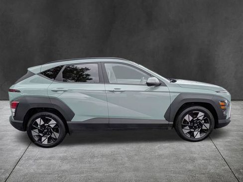 Used 2024 Hyundai Kona SEL FWD image 3