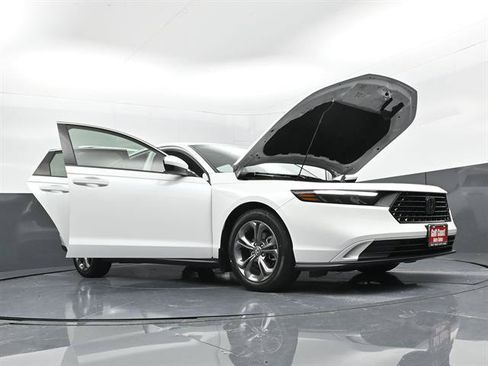Used 2024 Honda Accord EX image 44