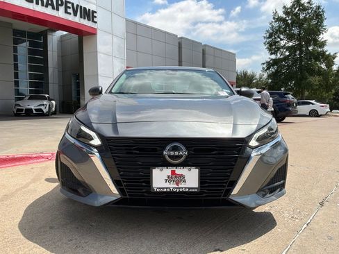 Used 2025 Nissan Altima 2.5 SV FWD image 3