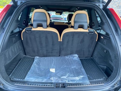 Used 2018 Volvo XC90 T6 Momentum w/ Convenience Package image 22