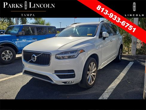 Used 2017 Volvo XC90 T6 Momentum w/ Vision Package image 6