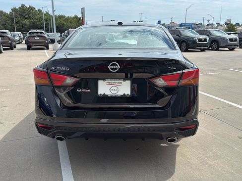 New 2025 Nissan Altima 2.5 SL image 8