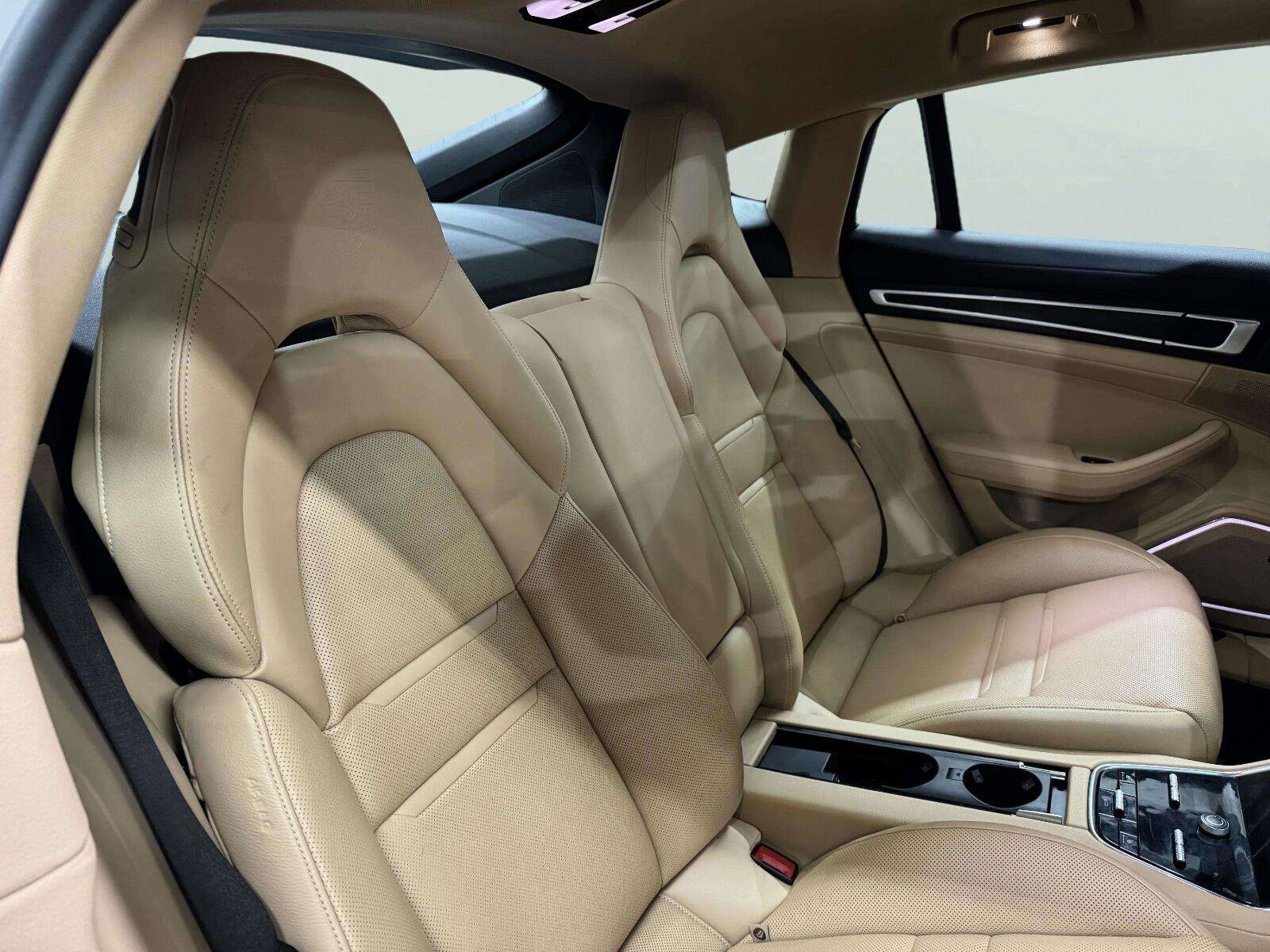 Used 2023 Porsche Panamera 4 Platinum Edition AWD/4WD image 32