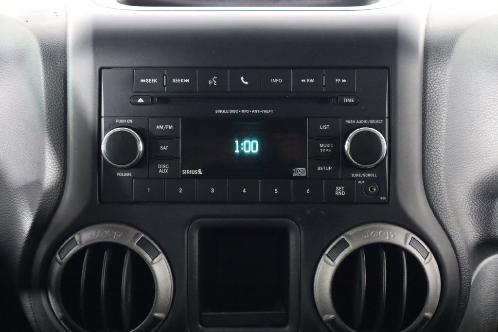 Used 2014 Jeep Wrangler Sport w/ Connectivity Group AWD/4WD image 23