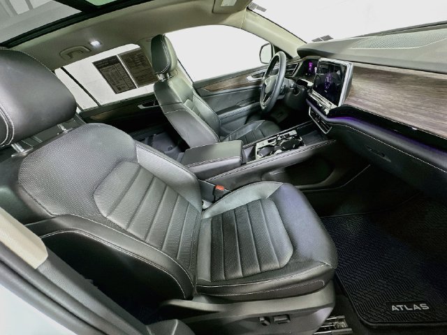 Certified 2024 Volkswagen Atlas SEL AWD/4WD image 31