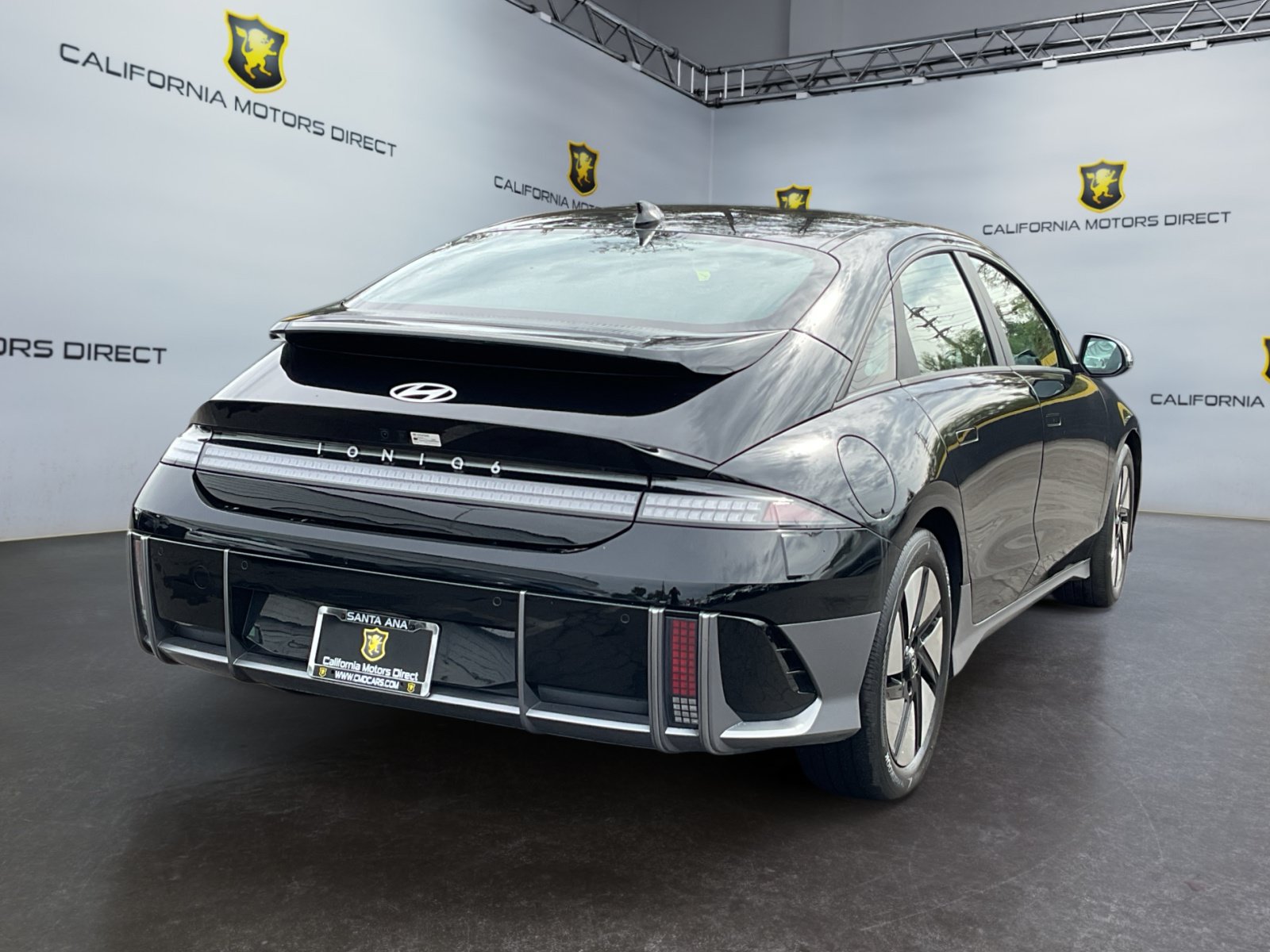 Used 2024 Hyundai Ioniq 6 SE RWD image 5