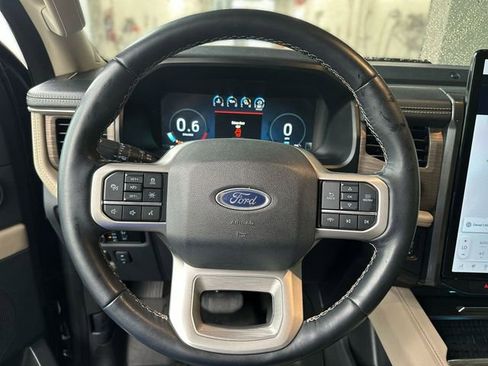 Used 2023 Ford Expedition Limited AWD/4WD image 15