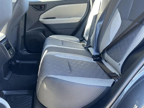 Used 2025 Subaru Forester image 13