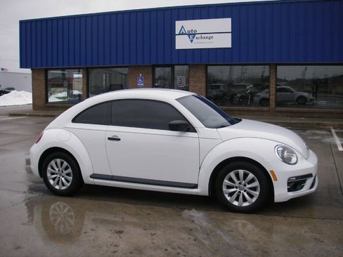 Used 2017 Volkswagen Beetle 1.8T image 3