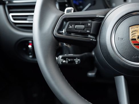 Certified 2026 Porsche Macan S AWD/4WD image 15