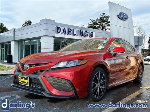 Used 2023 Toyota Camry SE image 1