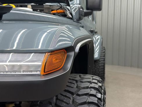 Used 2025 Jeep Wrangler Unlimited Sahara w/ Safety Group AWD/4WD image 13