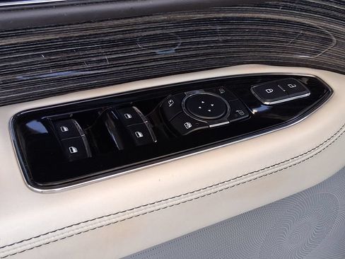 Used 2023 Lincoln Navigator L Black Label AWD/4WD image 17