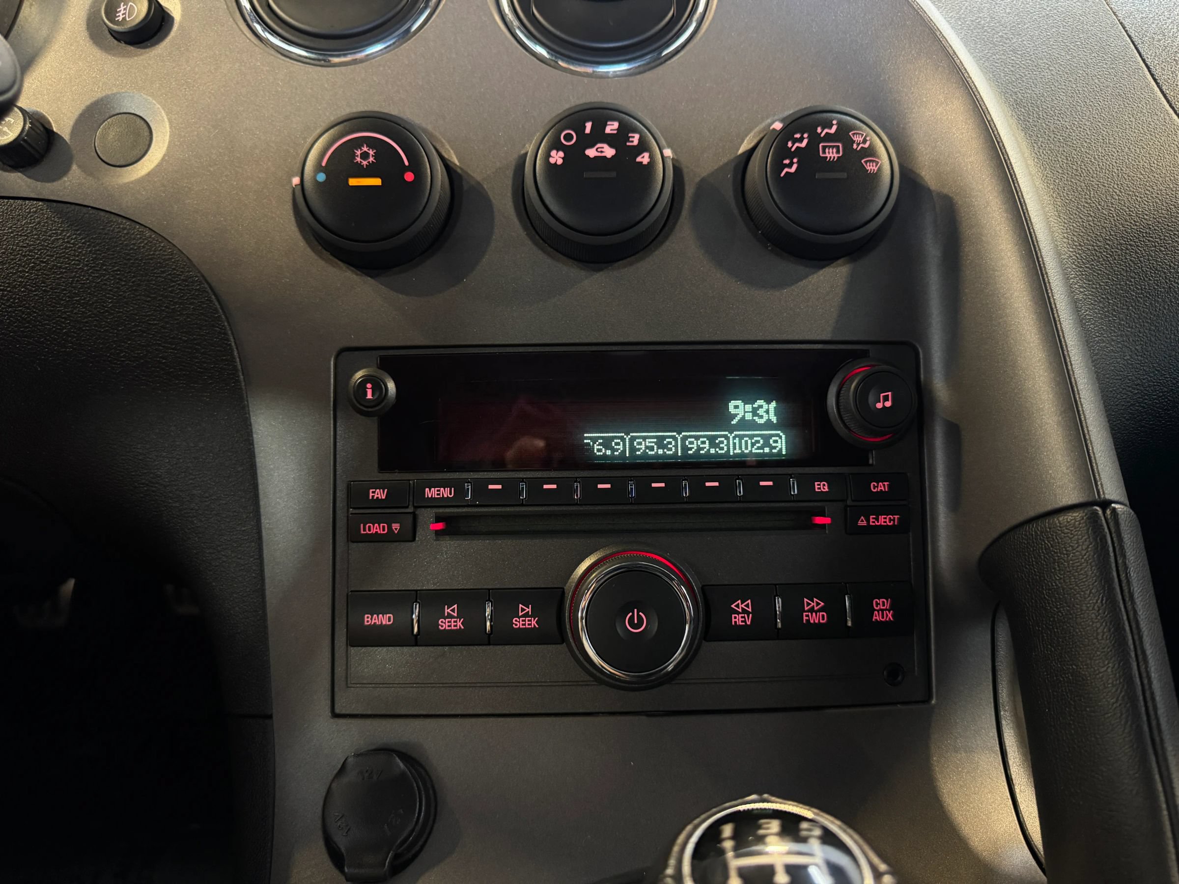 Used 2007 Pontiac Solstice Convertible w/ Premium Package RWD image 14