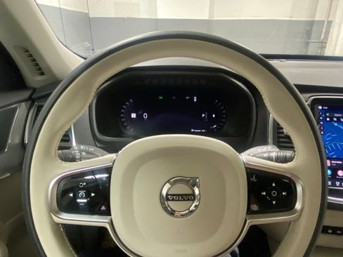Certified 2025 Volvo XC90 B5 Core w/ Protection Package Premier AWD/4WD image 15