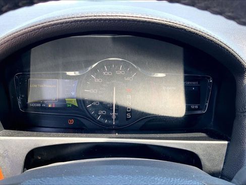 Used 2013 Lincoln MKX AWD image 25